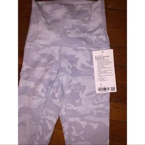 Super High Rise Wunder Under 25"